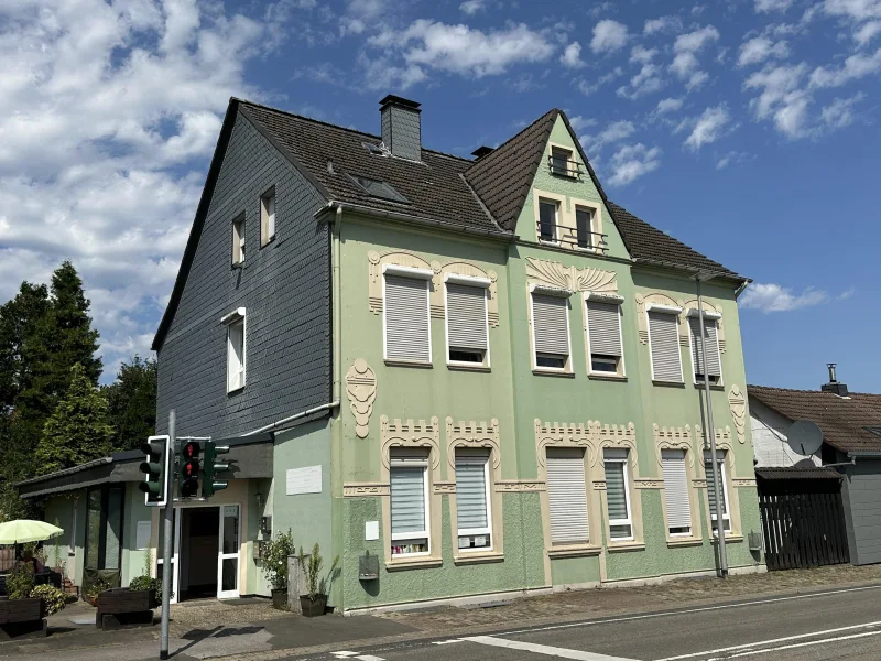 Außenansicht - Haus kaufen in Velbert - Generationenwohnen in zentraler Lage!