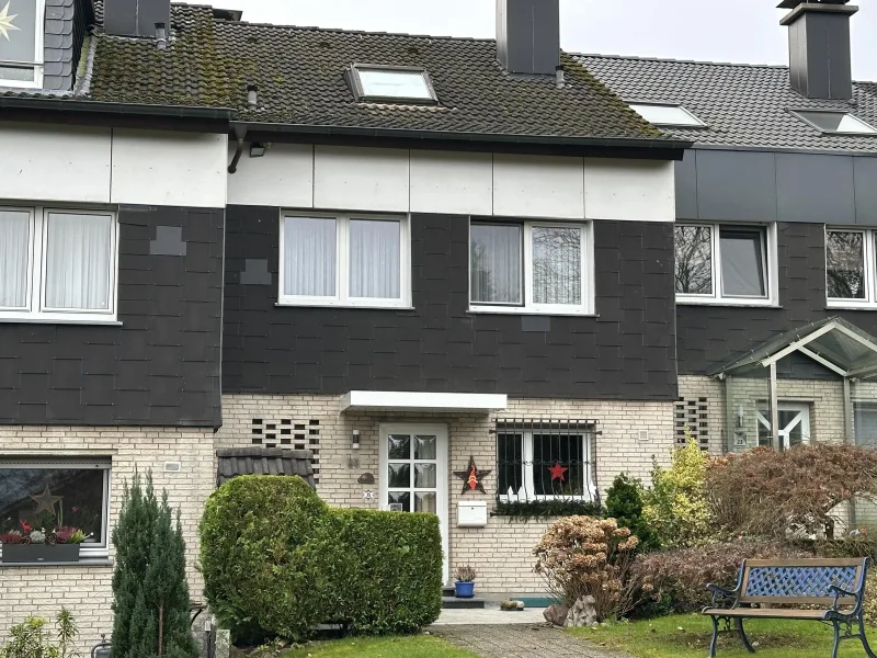 Hausansicht - Haus kaufen in Velbert - Familiengerecht mit Garten in ruhiger Wohnlage!