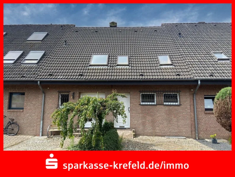 Straßenansicht - Haus kaufen in Kerken - Tolles Reihenmittelhaus auf Erbpachtgrundstück