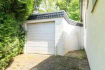 Garage aus Garten