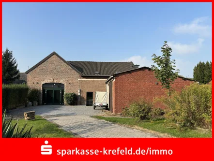 Front - Haus kaufen in Grefrath - Einfamilienhaus mit Scheune und Garage