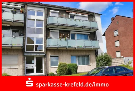 Straßenansicht - Wohnung kaufen in Willich - Hochwertig möblierte 1,5 Zimmer-Wohnung mit Pkw-Stellplatz