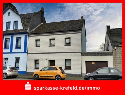 Straßenansicht - Haus kaufen in Krefeld - Krefeld-Uerdingen