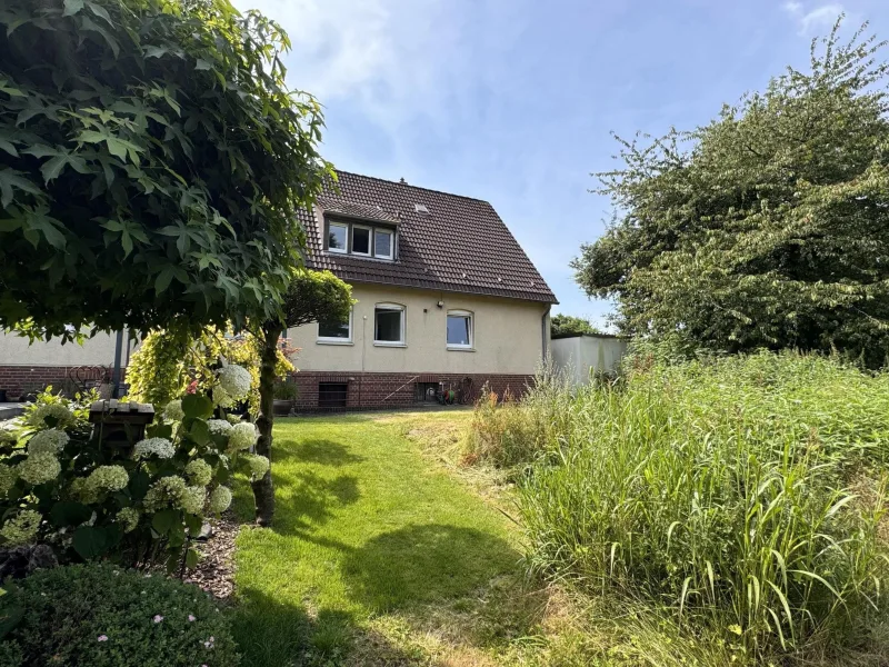 Haus von Hinten - Haus kaufen in Mülheim - Für Gartenliebhaber! Doppelhaushälfte in ruhiger Wohnlage von Mülheim-Heißen/ Heimaterde