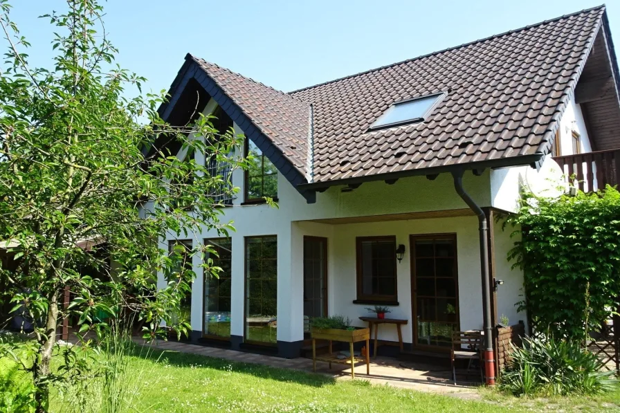Gartenansicht - Haus kaufen in Rommerskirchen - Energieeffizientes Architektenhaus in beliebter Lage