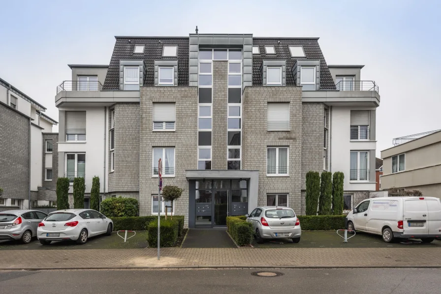 Straßenansicht - Wohnung kaufen in Grevenbroich - Exklusive Wohnung in zentraler Lage!