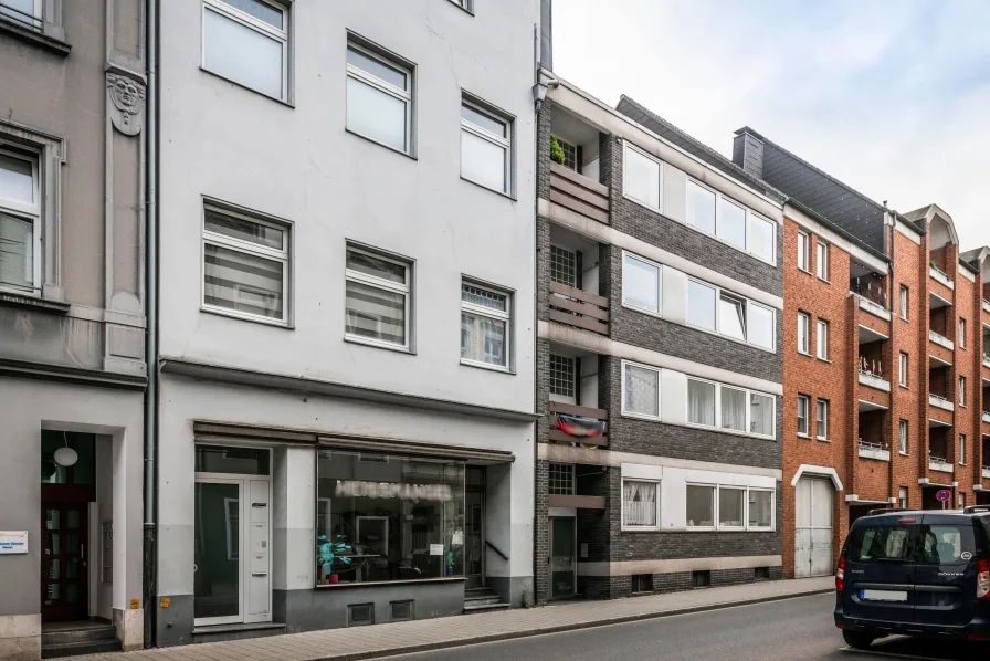 Straßenansicht - Zinshaus/Renditeobjekt kaufen in Neuss - Kapitalanleger aufgepasst!Wohn- und Geschäftshaus in der Neusser Innenstadt