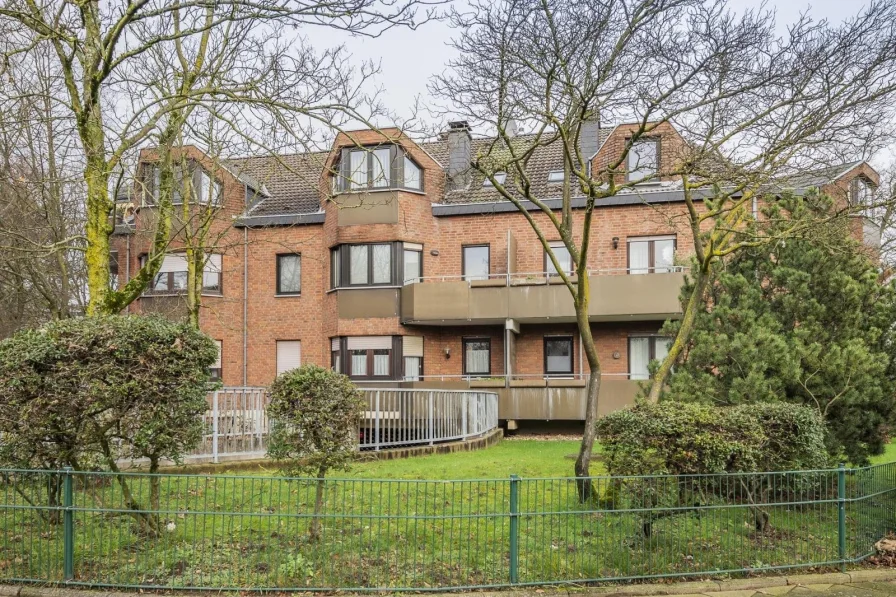 Gartenansicht - Wohnung kaufen in Neuss - Hochparterre mit Loggia!