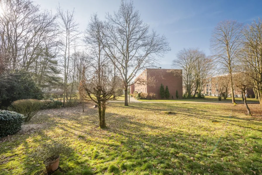 Titelbild - Wohnung kaufen in Kaarst - Zentrumsnahe Wohnung mit Blick ins Grüne