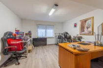 Büro KG