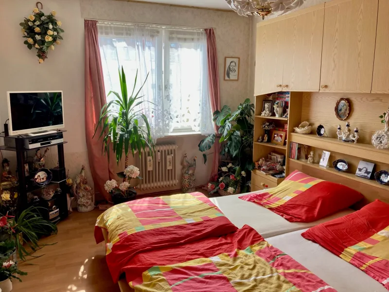 das Schlafzimmer