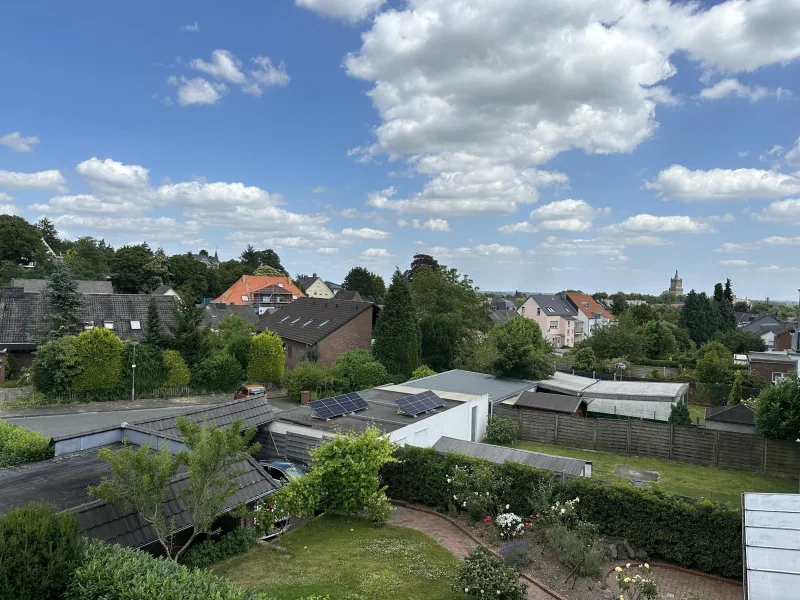 Schwanenburg-Blick vom Balkon.