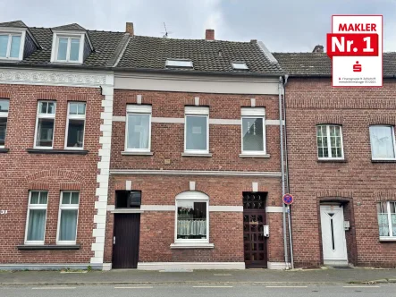 Hausansicht - Haus kaufen in Kevelaer - Charmantes Haus mit 7 Zimmern in zentraler Lage