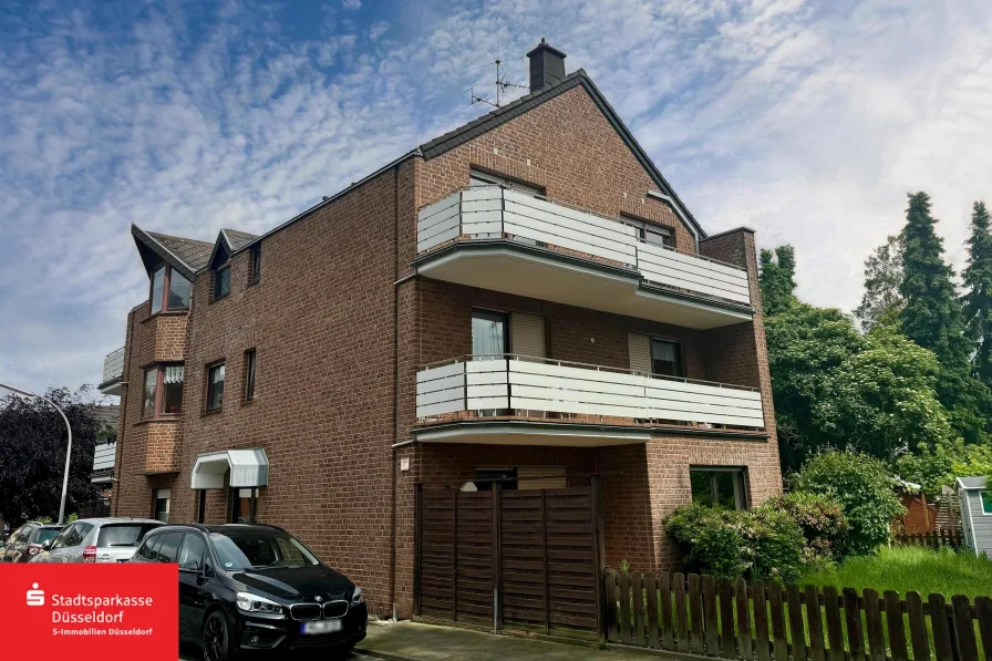 Hausansicht - Wohnung kaufen in Mönchengladbach - Top 3-Zimmer-Wohnung mit 2 Balkonen in Mönchengladbach-Rheydt!