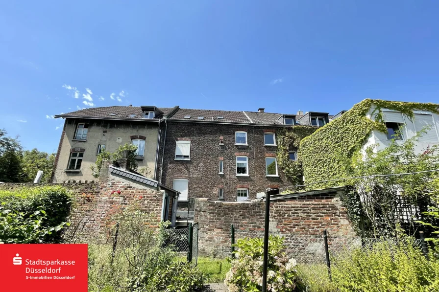 Außenansicht  - Haus kaufen in Düsseldorf - Stilvolles Altbau-Juwel - Zweifamilienhaus in Düsseldorf- Lichtenbroich