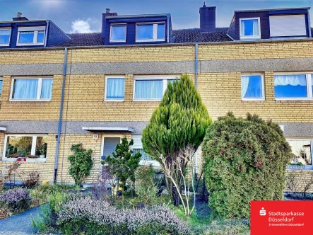 Außenansicht - Haus kaufen in Düsseldorf - Reihenmittelhaus mit Einliegerwohnung in Düsseldorf- Gerresheim!