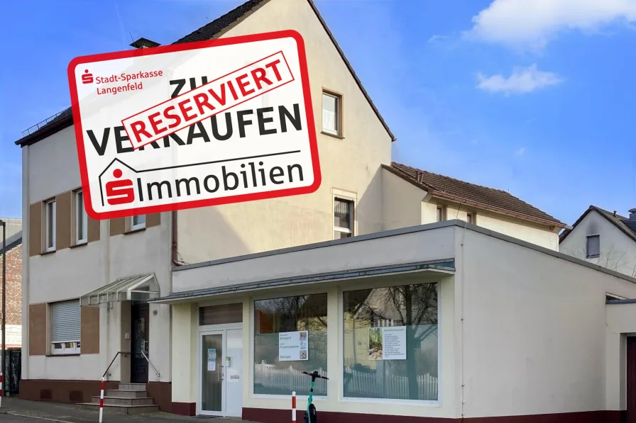 Vorderansicht - Zinshaus/Renditeobjekt kaufen in Langenfeld - EIN HAUS MT VIELEN MÖGLICHKEITEN!