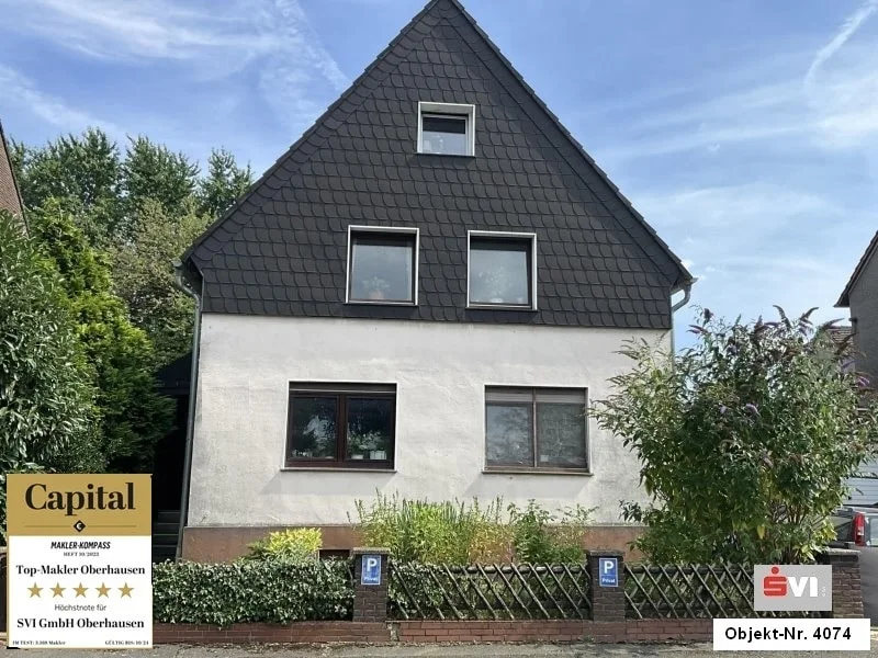 Vorderansicht - Haus kaufen in Oberhausen - Freistehendes 1-2-Familienhaus mit Potential inOberhausen-Schwarze Heide