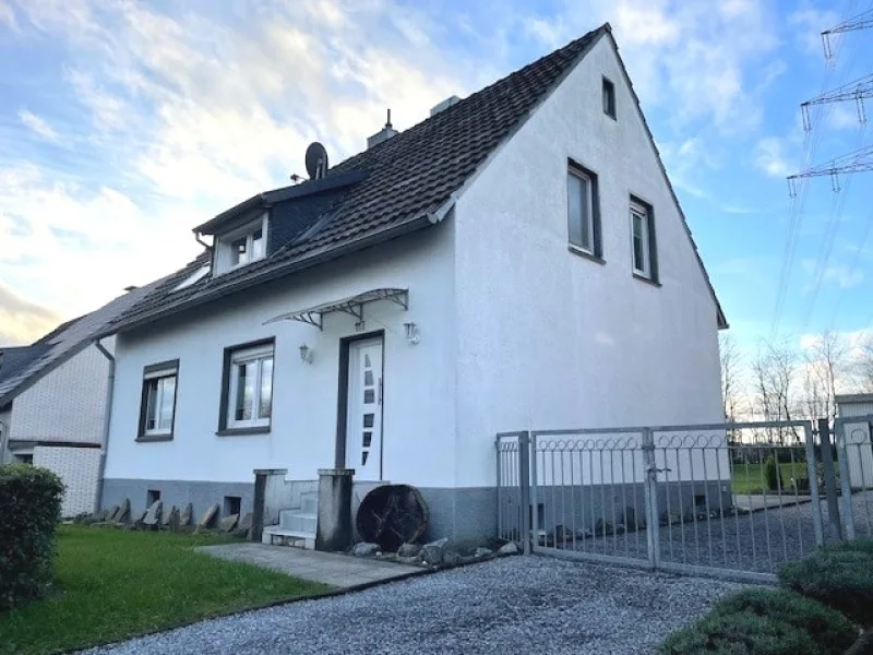  - Haus kaufen in Wuppertal - Am Rande von Ronsdorf - Einfamilienhaus