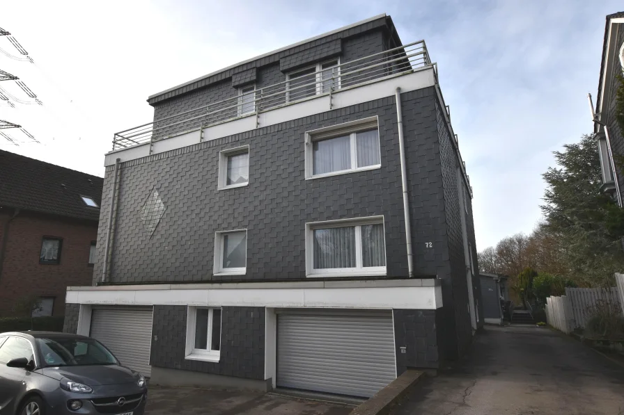 Titelbild - Wohnung kaufen in Wuppertal - 3-Zi-ETW in Sudberg! Alles, was eine Wohnung haben sollte: Außenstellplatz, Garage und Garten!