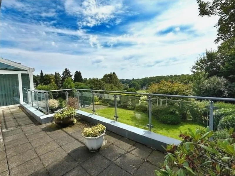 Blick von der Terrasse im Erdgeschoss