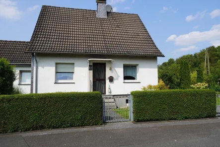 Titelbild - Haus kaufen in Wuppertal - Wohnen in ländlicher Idylle