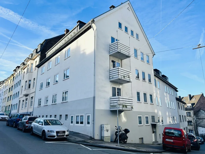 Titelbild - Wohnung kaufen in Wuppertal - Solide Kapitalanlage in gepflegtem Mehrfamilienhaus