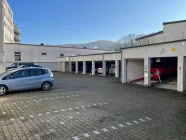 Doppelparkergarage / Innenhof