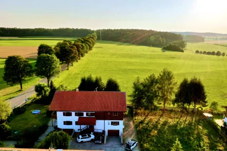 Bild 2 - Wohnung kaufen in Otterfing - DG mit Traumblick zum Selbstausbau in  Ortsrandlage mit  Balkon und Gartenanteil