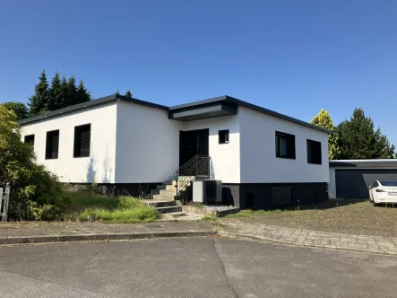 Ansicht - Haus kaufen in Unna - Kernsanierter Bungalow in attraktiver Lage