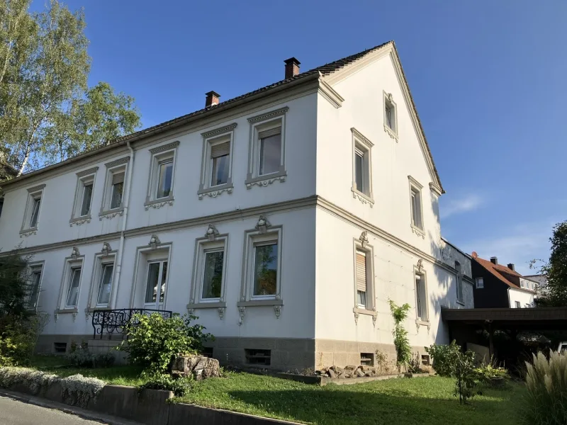 Ansicht - Wohnung kaufen in Fröndenberg - Große Wohnung mit Charme und eigenem Gartenanteil 