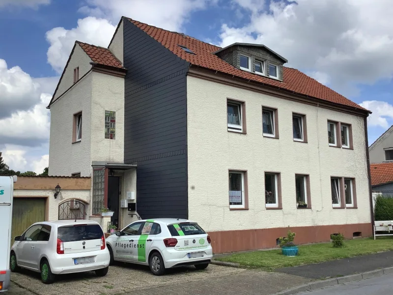 Aussen - Zinshaus/Renditeobjekt kaufen in Unna - Mehrfamilienhaus zur Kapitalanlage in Unna Massen