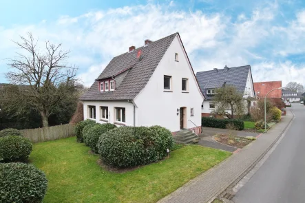 Straßenansicht     - Haus kaufen in Steinfurt - Wohnen in begehrter Lage!