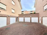 Garage 6 ( 3er Block, davon ganz links) gehört zur ETW