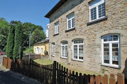 Ansicht - Haus kaufen in Wetter - Handwerker aufgepasst! Einfamilienhaus mit großer Werkstatt / Garage mit Blick aufs Wasser in Alt-Wetter