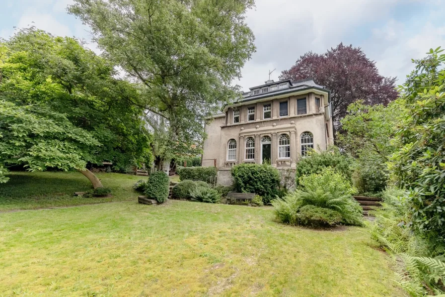 Ansicht - Haus kaufen in Wetter - Historische Villa mit Parkgrundstück und Chauffeurshaus in Wetter-Wengern sucht Liebhaber 