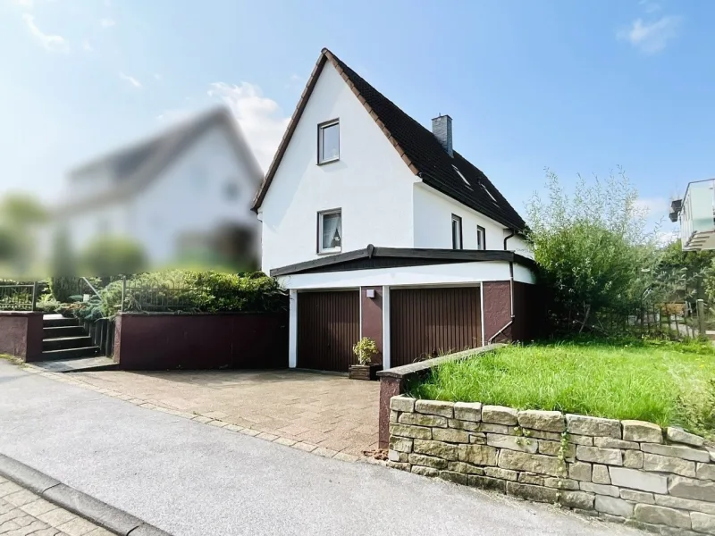 Ansicht - Haus kaufen in Schwelm - Freistehendes Einfamilienhaus in Schwelm-Linderhausen – Gemütliches Zuhause mit großem Potenzial!