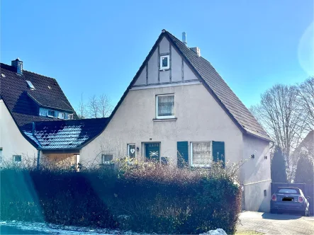 Außenansicht - Haus kaufen in Wickede - Gemütliches Zuhause mit großzügigem Garten – Ideal für Familie und Haustier