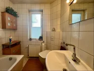 Badezimmer im Erdgeschoss