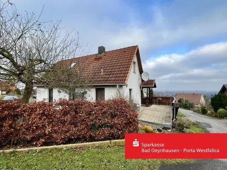 Rückansicht - Haus kaufen in Porta Westfalica - Charmante Immobilie in Porta Westfalica Nammen - Wohnen mit Weitblick 