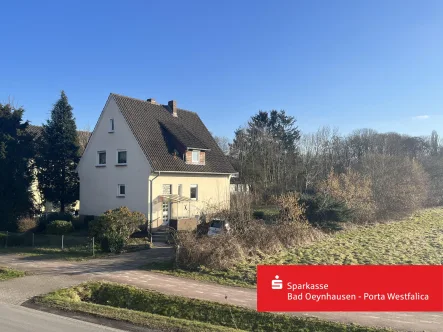 Außenansicht - Haus kaufen in Bad Oeynhausen - Viel Platz für Ihre Ideen - ein Haus mit Perspektive