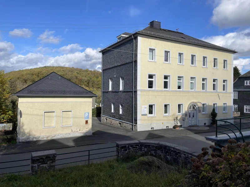 IMG_2425 - Büro/Praxis mieten in Burbach - Großzügige Büro/Praxisfläche in historischem Gebäude mitten in Burbach- auch teilbar!