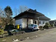 Garage mit Carport