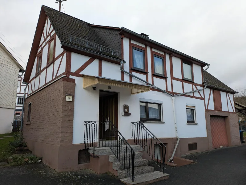 PXL_20250129_132033155 - Haus kaufen in Burbach - Einfamilienhaus mit schönem Grundstück in ruhiger Lage in zweiter Baureihe in Holzhausen!