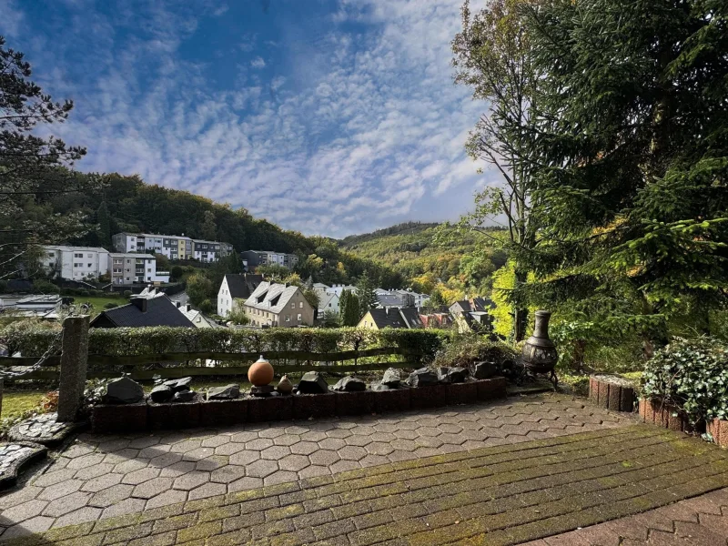 Blick von der unteren Terrasse