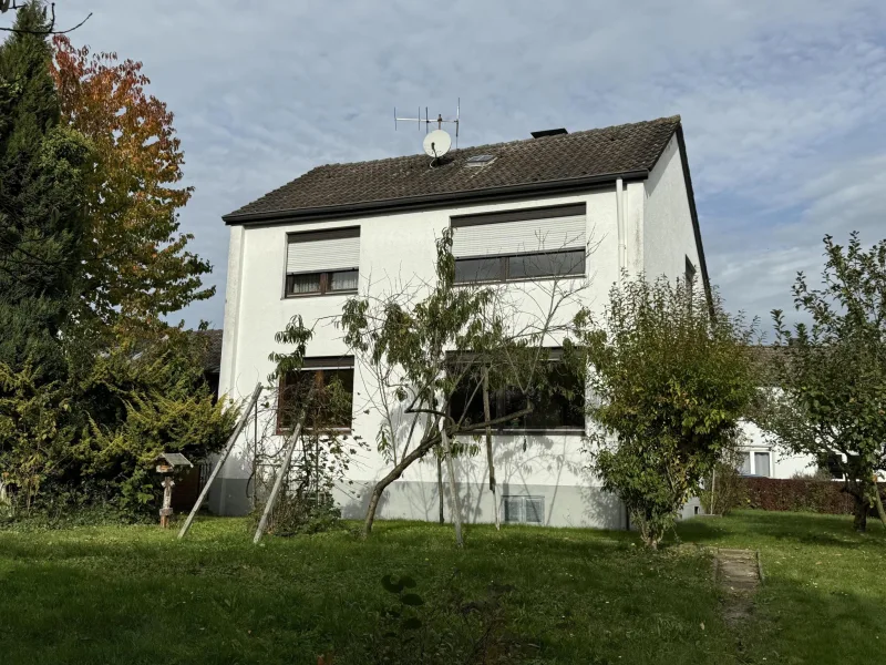 Ansicht von der Gartenseite - Haus kaufen in Iserlohn - Iserlohn-Hennen!