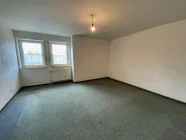 geräumiges Schlafzimmer