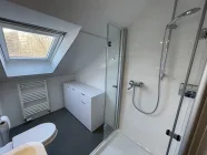 DG Duschbad mit Fenster