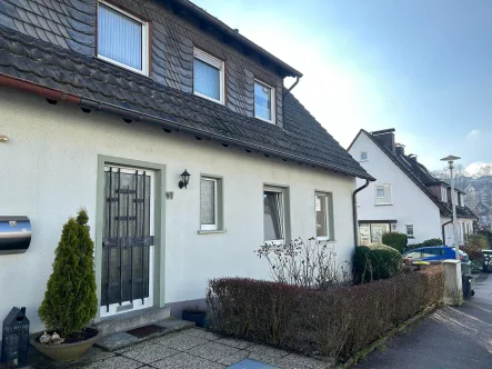 Front - Haus kaufen in Lüdenscheid - Freie Gestaltung "Wohnen -Im Eichholz-" 