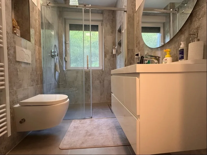 Badezimmer EG Bild 1